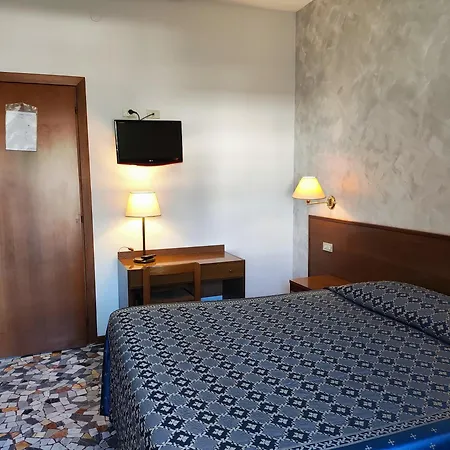 Hotel Firenze 3*