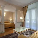 Firenze 3* أبانو تيرمي
